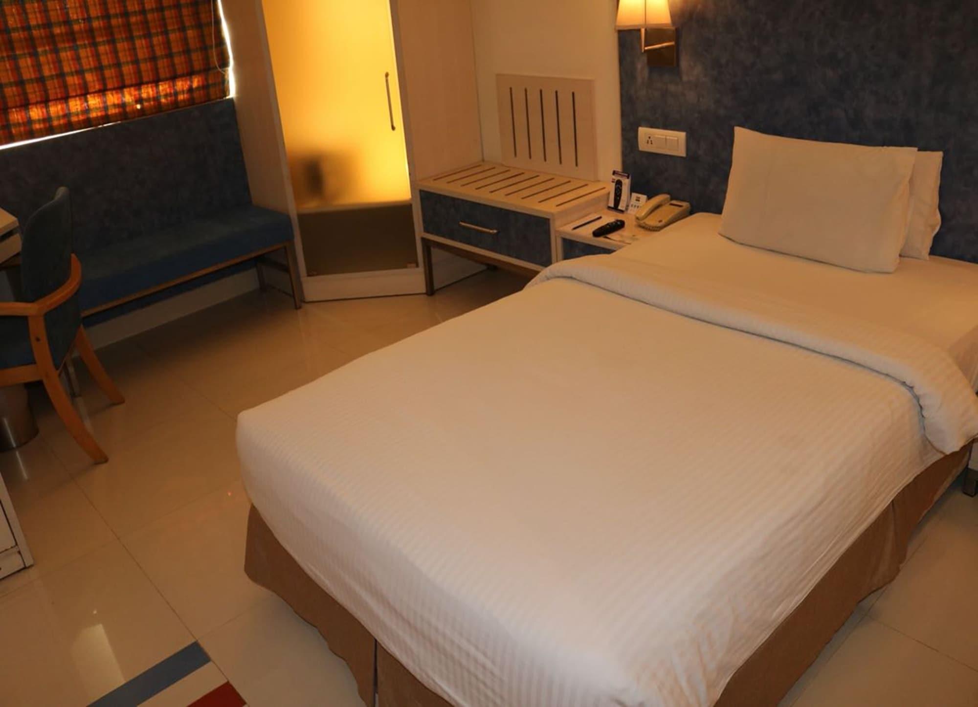 Aditya Hometel Hyderabad Exterior foto