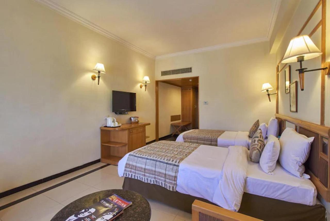 Aditya Hometel Hyderabad Exterior foto