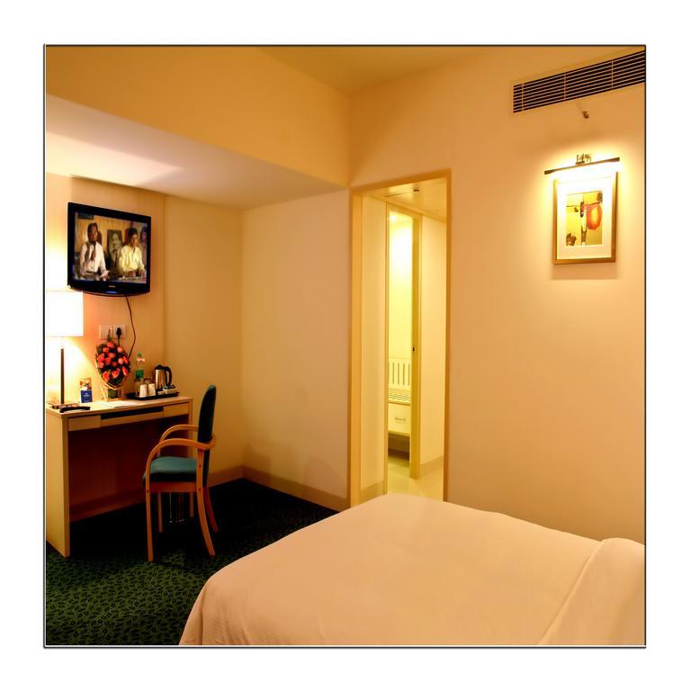 Aditya Hometel Hyderabad Exterior foto