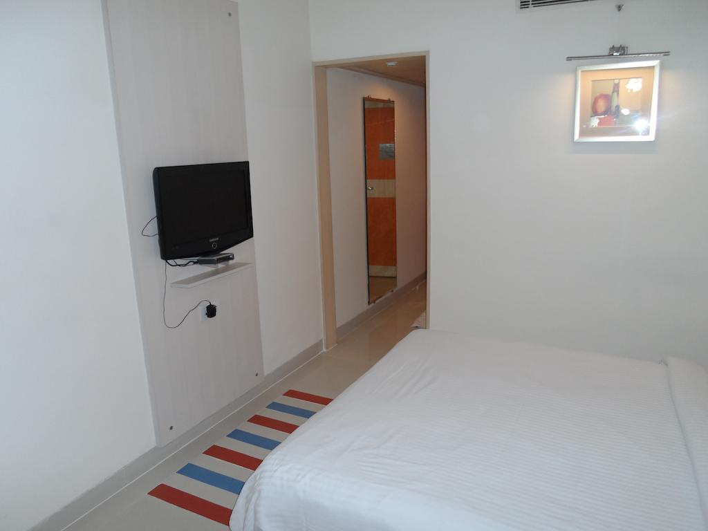 Aditya Hometel Hyderabad Exterior foto
