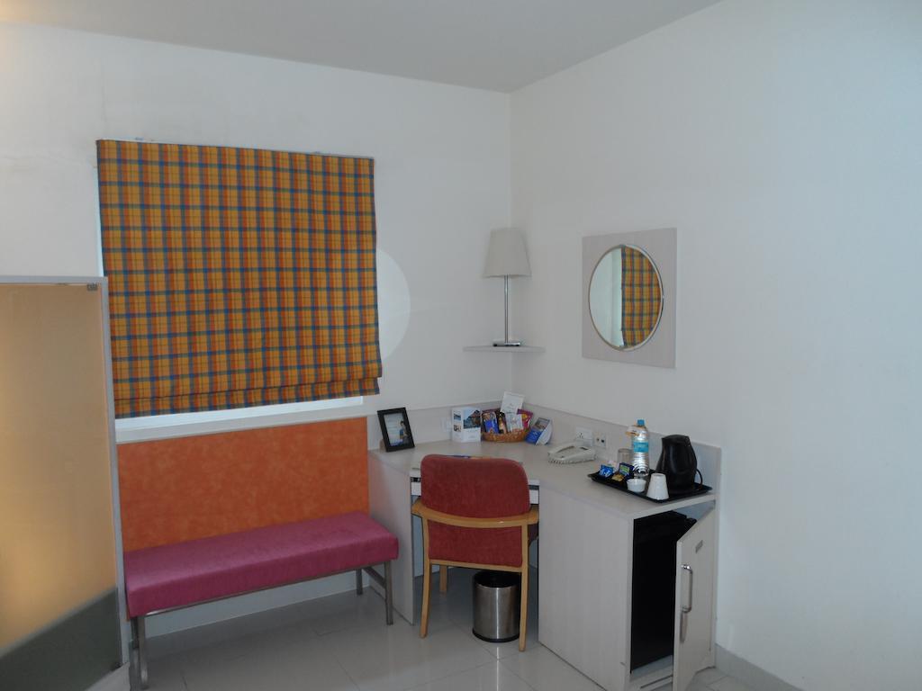 Aditya Hometel Hyderabad Exterior foto